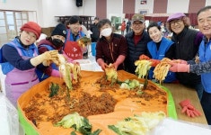 대한노인회 안산 상록구지회, 서울연합회, 남양주 수동면분회 등 이웃사랑…金배추라지만 더 뜨거워진 김장나눔