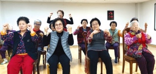 고양시 일산서구, 건강안심경로당 사업 확산…경로당 회원끼리 약 복용, 혈압 체크하며 건강 챙겨