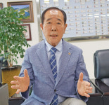 윤우태 대한노인회 경기 의왕시지회장 여성회원들 한 풀어 주는 콜라텍 같은 공간 마련이 꿈