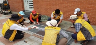 대한노인회 강원 화천군지회, 독거노인 방충망 수리 및 칼갈이 봉사