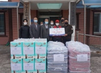 대한노인회 인제군지회 전역 장병모임 을지위더스, 경로당에 위문품 전달