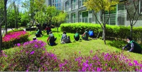 대한노인회 청주시 상당서원구지회, 경로당 어르신들 아파트 정원손질 봉사