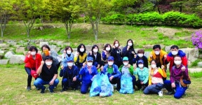 대한노인회 홍성군지회, 충남연합회 직원들과 자연보호활동