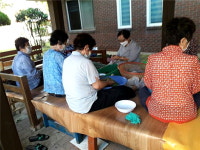 대한노인회 전남 목포시지회, 부영3차경로당 회원들 송편 빚기
