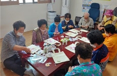 대한노인회 충북 청주시 상당서원구지회, 경로당서 가방 만들기 프로그램 호평