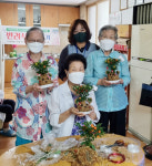 공예교실, 경로당 인기프로그램으로 확산 소근육 써 치매 예방하고, 나만의 실용품도 만들고…