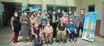 대한노인회 충남 아산시지회, 무더위 쉼터 경로당 방문해 수박 전달과 시설점검