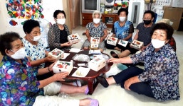 대한노인회 전남 여수시지회, 복주머니와 나무보석함 색칠 프로그램
