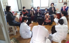 대한노인회 경남 창원시 마산지회, 경남대 간호학과생들의 건강교육 진행