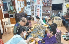 대한노인회 충북 청주시 상당서원구지회, 경로당서 문화 및 취미교실 프로그램 진행