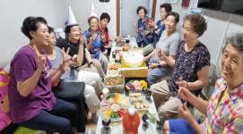 대한노인회 경기 성남시 수정구지회, 신흥3동 삼부르네상스경로당 생일잔치 열어