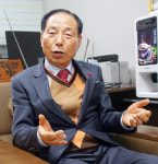 김병구 대한노인회 대전 서구지회장 경로당 찾아다니며 회장께 생일 선물 드려… 인간적으로 가까워져