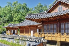 올 여름 휴가로 도서관서 즐기는 도캉스 어때요?