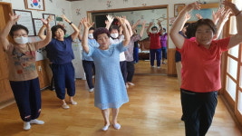 대한노인회 전북 무주군지회,커플 라인댄스 프로그램 진행