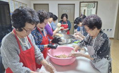 대한노인회 충북 제천시지회, 경로당 특별 요리교실서 떡갈비 만들어