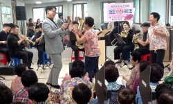대한노인회 충북 음성군지회, 읍내2리 경로당서 찾아가는 힐링 콘서트 개최