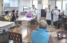 대한노인회 경기 고양시 덕양구지회, 경로당회원들 천연 비누 만들기 프로그램 실시