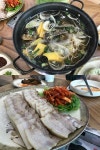 서해안에서 즐기는 여유로운 힐링 여행, 식도락은 안면도 맛집 전통딴뚝칼국수