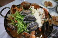 거제도맛집 거제해물뚝배기, 장승포 별미인 해물뚝배기와 굴구이 제공