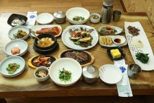 경주 한정식 맛집 한정식 정화, 실속 있는 가격에 푸짐함까지 가득 담았다… 간장게장 유명 맛집으로 눈길 