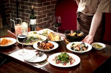 빈체로 홍대점, 가성비 좋은 피자, 파스타 메뉴로 홍대맛집으로 소비자에게 인기