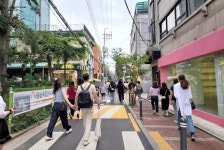 서울 성동구, 성수동 카페거리에 보행자 위한 팝업 쉼터