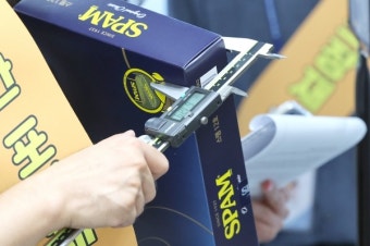 일회용품 규제 완화해 혼쭐난 환경부, 택배포장 규제 사전관리