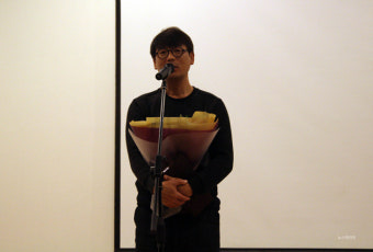 송경동 시인, 친일문인 기념문학상 미당문학상 거부