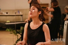 [연극人] 환상음악극 달의 선물, 박소영 배우 소외된 지역에서 공연을 못 보시는 분들에게 선물 드리고자