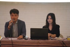 독한 위스키 한 잔과 함께 즐기는 소설 낭독회 위스키 한 줄, 낭독 한 잔