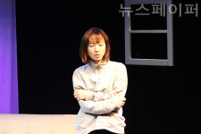 [연극人] 김해나 배우, "개인이 원하는 바를 말하고 표현할 수 있는 것이 민주주의의 기본"