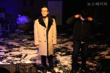 [연극人] 연극 "타나토스" 의 박정근 배우, "누구에게나 어린 시절의 향수가 있다"