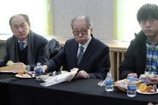 [포토] 황현산, 예술현장 대토론회 참여. 행사 함께하고 청중과 식사까지..