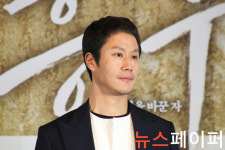 [영화人] "흥부 : 글로 세상을 바꾼 자" 정우 배우, "흥부라는 캐릭터, 내 바닥을 보게 해줘"