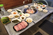 강릉 경포대 맛집 현지인이 줄서먹는 한돈 수제생갈비 택지골