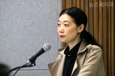 조해진 소설가 단편 빛의 호위에 영향을 준 소설은? 프리모 레비의 이것이 인간인가와 서경식의 디아스포라 기행