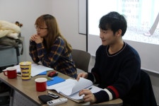 여행을 통해 시인들은 어떤 시를 쓰게 됐나? 김은지, 육호수 시인. 무중력지대 도봉에서 여행에서 주운 시 낭독회 열어