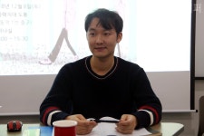 여행을 통해 시인들은 어떤 시를 쓰게 됐나? 김은지, 육호수 시인. 무중력지대 도봉에서 여행에서 주운 시 낭독회 열어