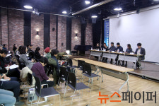 활동비 지급 유보 겪은 예술인 파견지원 사업, 예술인 목소리 경청으로 제도 개선한다