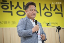 [포토] 5.18 문학상 시상식을 빛내주는 축하시 낭송