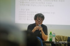 아이의 마음을 쓰는 일의 어려움을 전한 송찬호 시인, 시와 동시 모두 같은 바탕