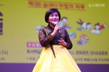 [포토] 담쟁이문학협회의 시낭송