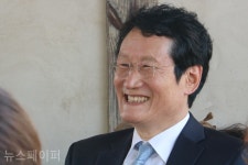 [포토] 버닝, 1987, 동주 등 숱한 영화를 빛낸 문성근 배우! 신동엽문학관 홍보대사로서 신동엽 50주기 가을문학제 참석해