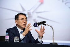 신한금융 조용병 회장, 신입직원 특별강연…“신한문화의 핵심은 One Shinhan”