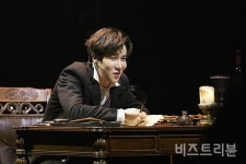 [포토] 강찬, 피아노를 치며 (루드윅 : 베토벤 더 피아노)