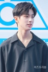 [포토] 젤리피쉬 김민규, 훈훈한 정석 미남 (프로듀스 X 101 콘셉트평가 블루카펫)