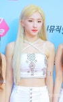 [포토] 우주소녀 은서, 찰랑거리는 금빛 헤어 (2019 MGMA 레드 카펫)