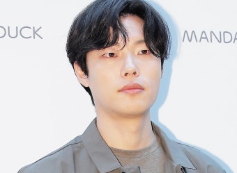 [전문] 배우 류준열-한소희, 열애중