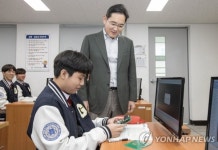 인텔은 인력축소, 삼성은 더 뽑는다…이재용 인재경영 이어간다