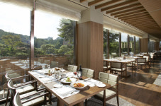 [브리프] 유한킴벌리 시몬스 하이브 서울신라호텔 놀유니버스